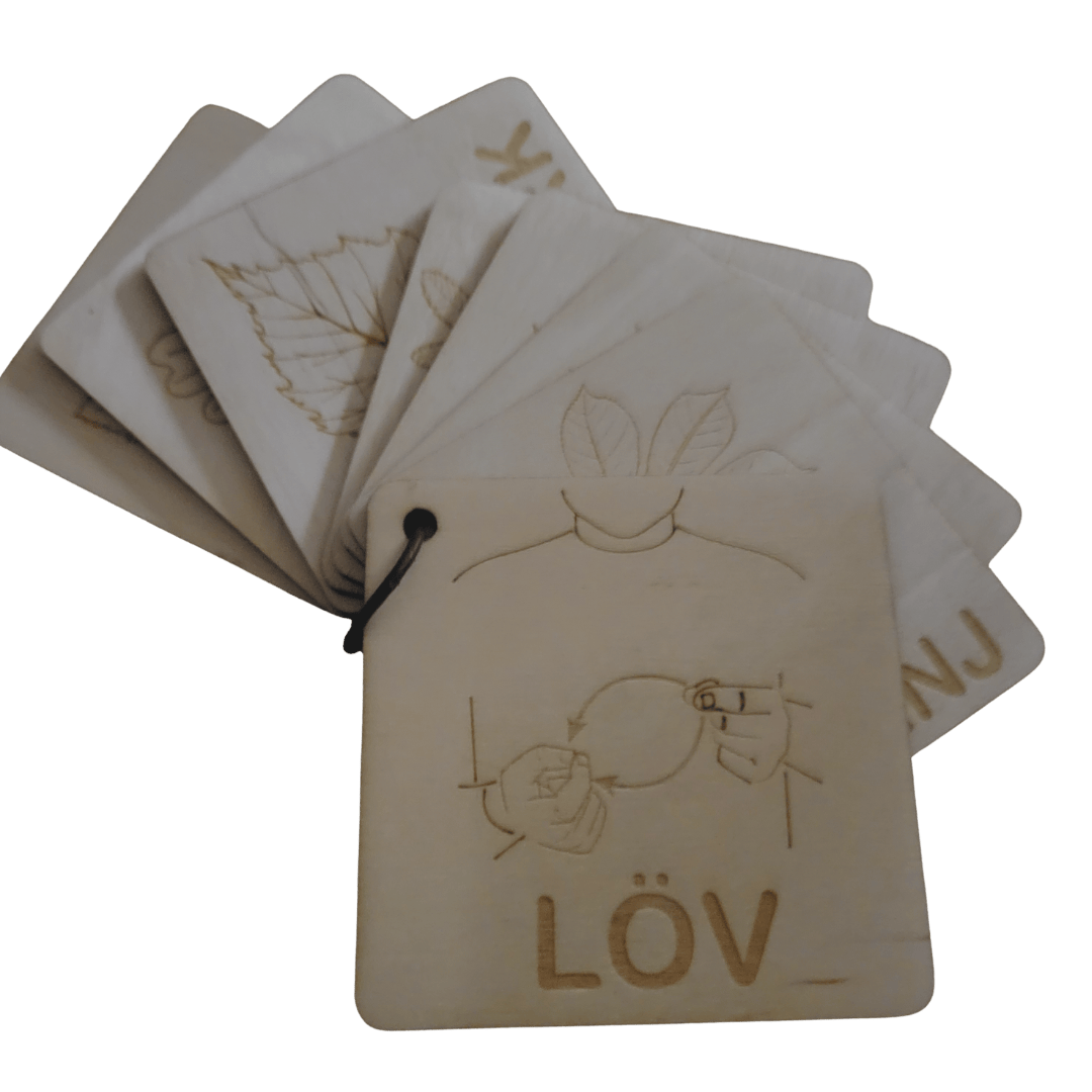 7 different leaves with TAKK for leaf in Swedish